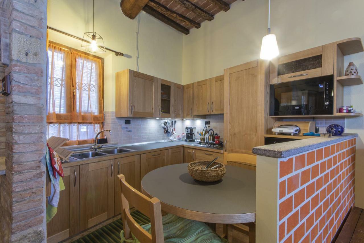 Borgo Buio Town House Villa Montepulciano Luaran gambar