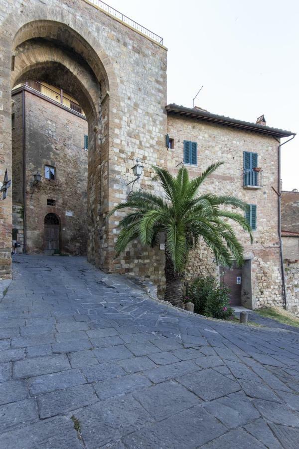 Borgo Buio Town House Villa Montepulciano Luaran gambar